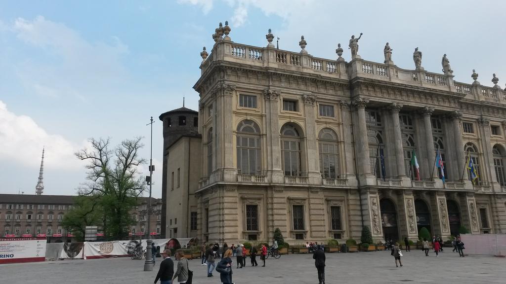 Casa Floriana Castello Apartment Torino Exterior foto